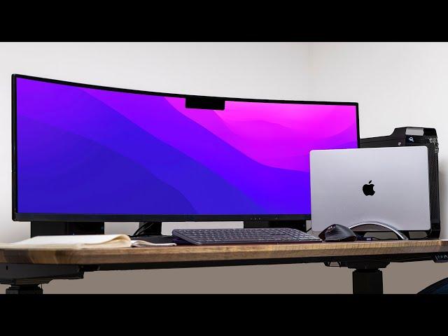 The Perfect M1 Max MacBook Pro 16 Desk Setup!