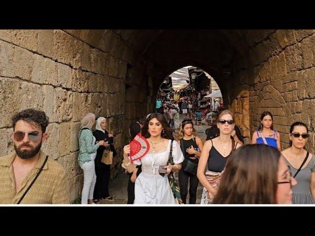 جولة مشي في مدينة جبيل الجميلة والرائعة اقدم مدينة على ساحل المتوسط  Walking in byblos city