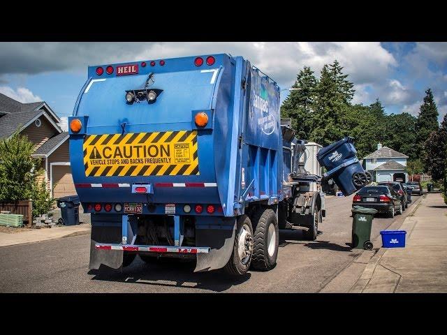 Heil Formula 7000 Garbage Truck