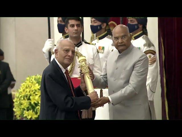 President Kovind presents Padma Bhushan to Shri Rajnikant Devidas Shroff