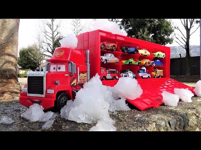 Find 12 Disney Cars in the snowy park!