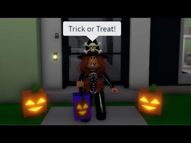 When you go trick or treating (Roblox Meme) | MIKTZY