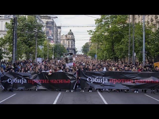 Сербская оппозиция требует сменить главу МВД