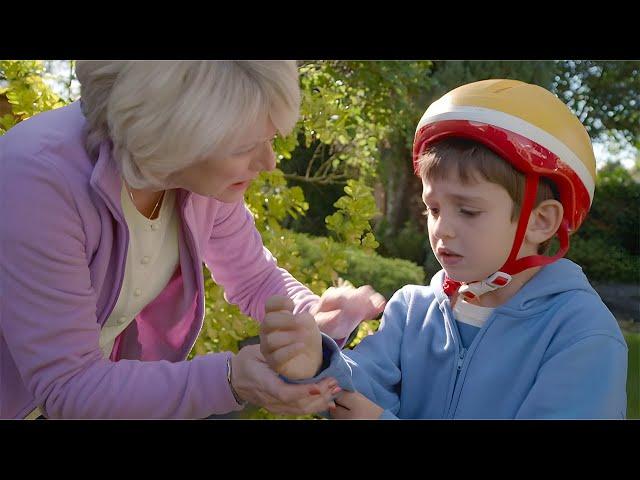 TOM IS HURT!    | TOPSY & TIM | WildBrain Kids