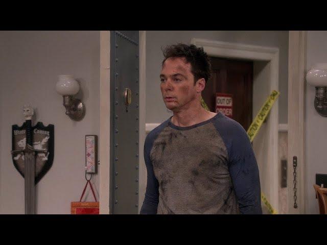 Sheldon wears flip flops - The Big Bang Theory