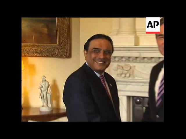 British PM Brown meets Pakistan's President Zardari