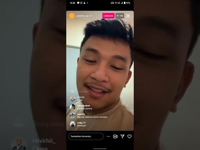 Mama mek live instagram sambil balesin komentar netizen