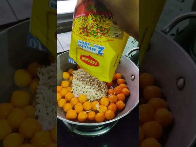 viral cheesy maggi with cheese balls  hack sucessful   #viral #hack #shorts #trending