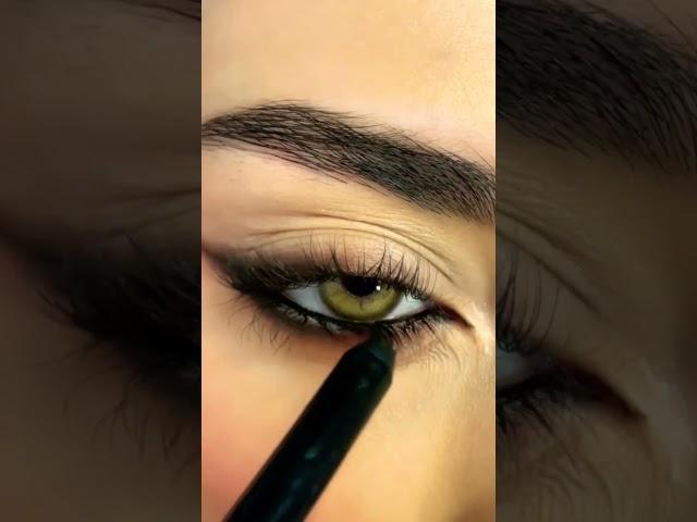 Easy smokey eyeliner  #makeup #makeuptutorial #abdibateno