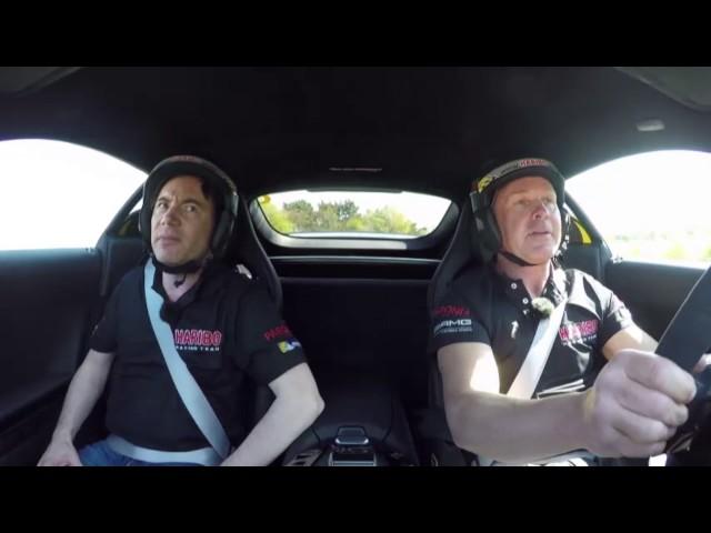 Uwe Alzen fährt mit Michael "Bully" Herbig über die Nordschleife...