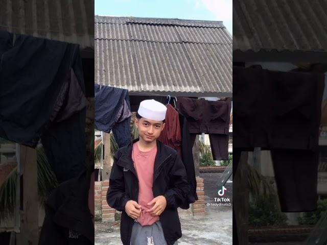 Kumpulan tik tok santri ganteng