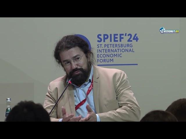 «Ни одну другую страну не называют святой!»: Французский композитор рассказал, почему выбрал Россию