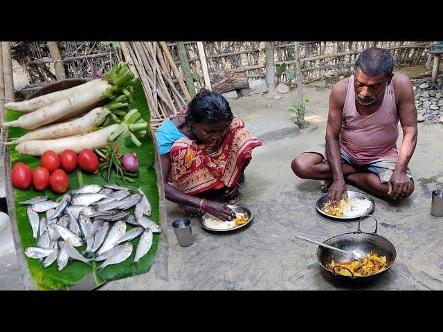 How a Santali Couple Cooking & Eating Small Fish Recipe With Radish | Indian Village Cooking