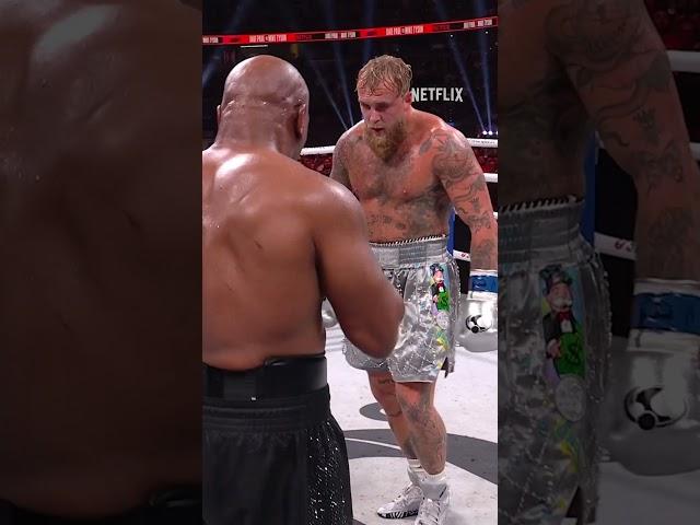 Jake Paul bows to Mike Tyson at the end of the match #PaulTyson