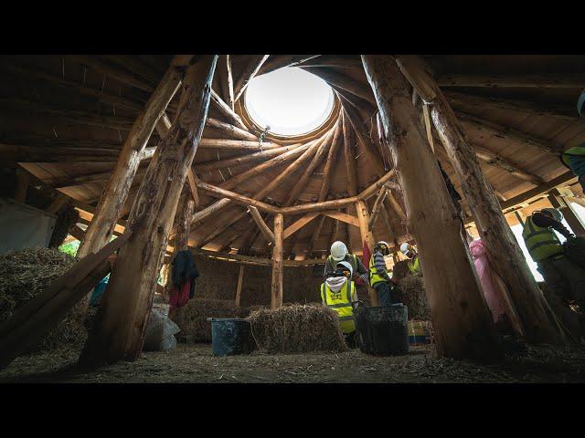 Building with Nature (Hobbit House)