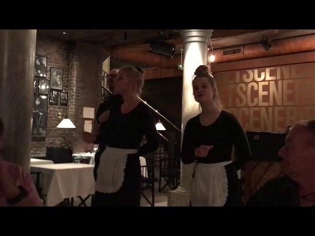 Необычный ресторан в Копенгагене с поющими официантами. Song of waitresses in restaurant.