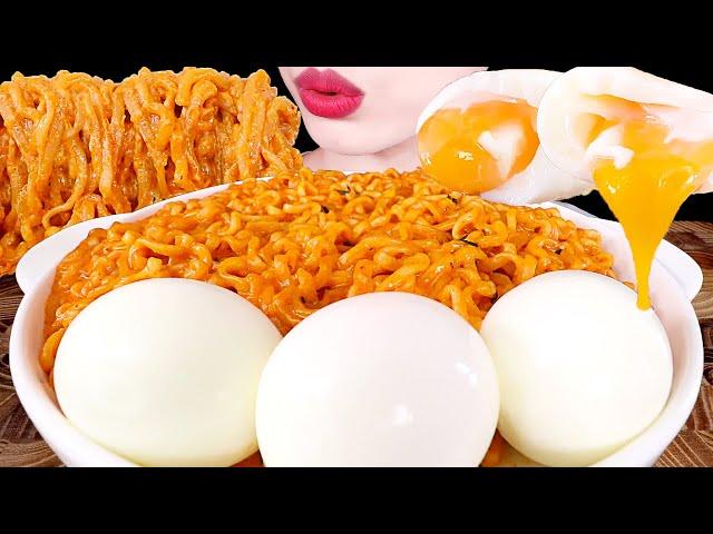 ASMR MUKBANG｜CHEESY FIRE NOODLES, SOFT BOILED EGG 우유로 끓인 꾸덕한 불닭볶음면, 반숙계란 EATING SOUNDS 먹방