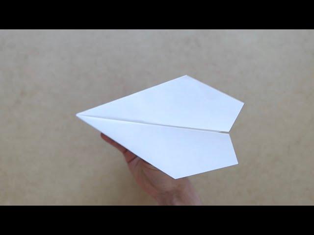 Simple paper airplane folding that flies far - tutorial / instruction