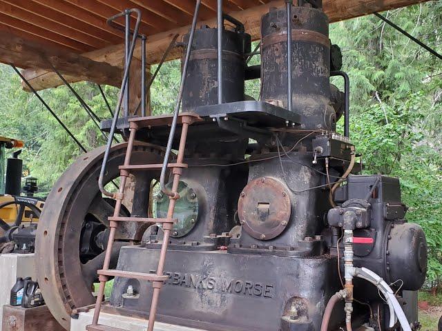 Big Two Cylinder Fairbanks Morse Diesel Engine Cold Start