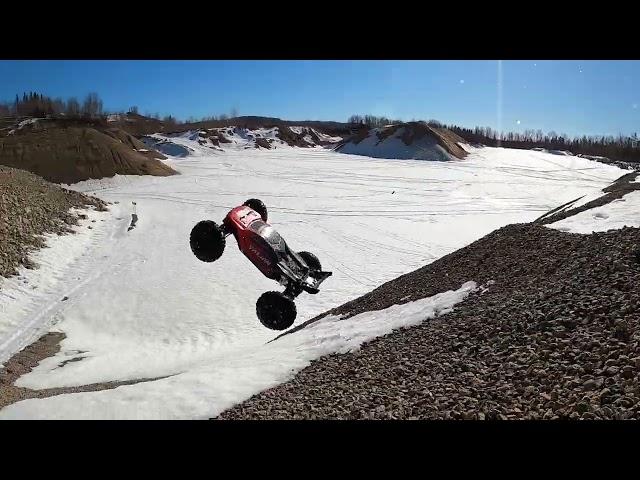 FULL ACTION!!! RC CAR BASHING ON ICING SNOW,BIG AIR,DROP.