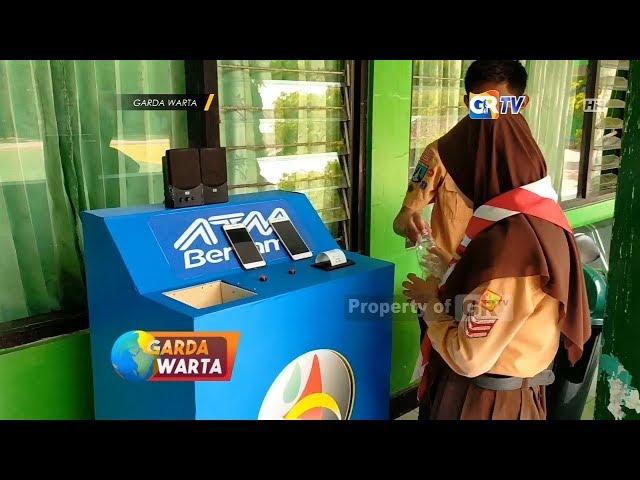 PONOROGO - Siswa Ponorogo Ciptakan ATM Sampah Berbasis Teknologi