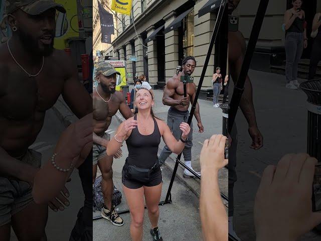 Strong 45 year old Woman doing cleaaaaan Pullups in SOHO NYC rate her form!!!   #Shorts