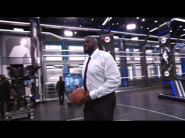 SHAQ showed the studio that he can still dunk 