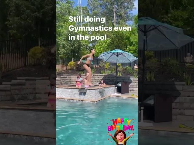 Even in the Pool she still do #gymnastics #gymnasticslife #shortvideo #shortfeed #gymnast