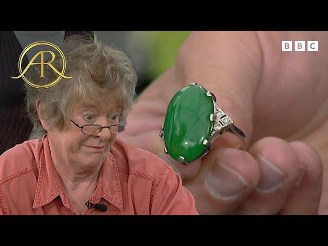 'Staggering' Collection Of 100-Year-Old Jade Jewellery Worth Five Figures | Antiques Roadshow