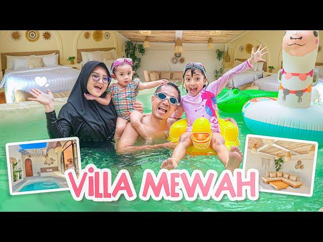 BUNDA SURPRISE LEIKA LEXIE STAYCATION DI VILLA KEREN  LEIKA & LEXIE BERENANG MANDI BUSA