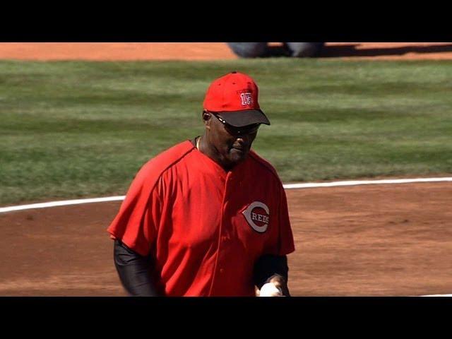 SF@CIN Gm5: George Foster throws out the first pitch