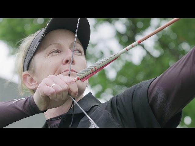 Modern archers try Chinese traditional archery