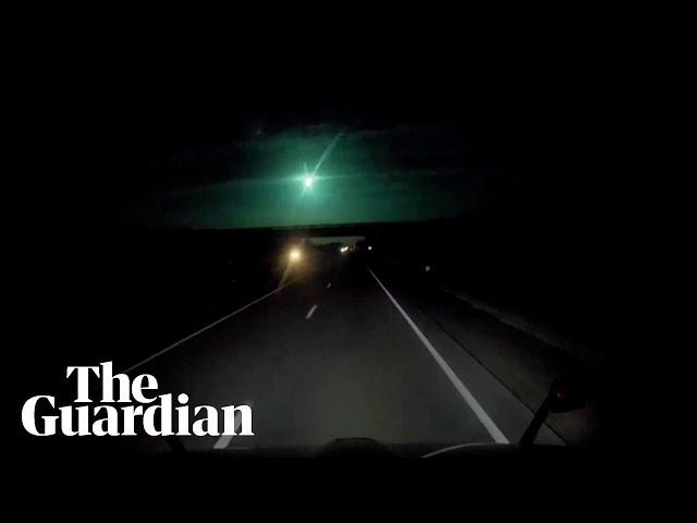 Green meteor traverses night sky in Louisiana