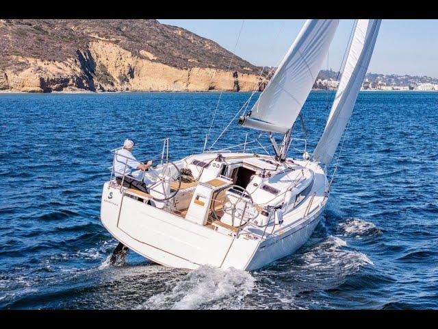 Beneteau Oceanis 34.1 Walkthrough and Sailing Review