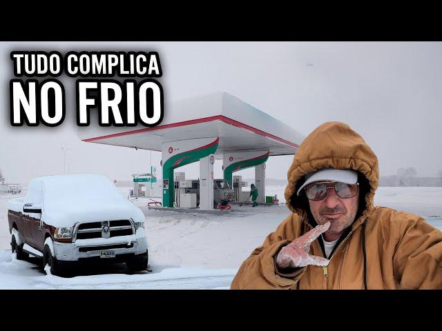 CARROS QUEBRANDO E CAMINHÕES ATOLANDO - FICA TUDO MAIS COMPLICADA NA NEVE ️️