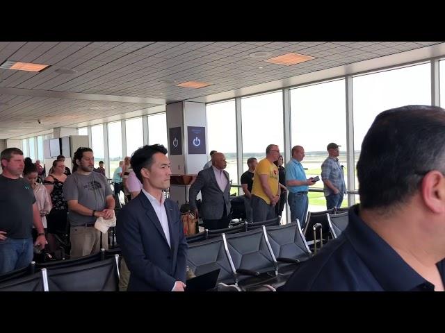 A fallen soldier returns home at Houston IAH #MemorialDay 2019