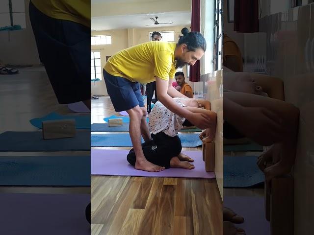 APARBACK #yoga #upar #backworkout #kgf #vyasyogacenter #video #yogapractice #backpain #yogagirl #ok