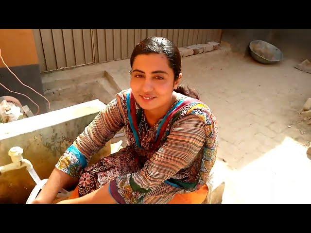 Khuly mein nahana esy kehty hain||village mein nahany ka style|| Amna Village Vlogs