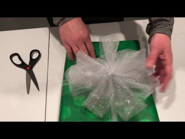 How to make a bow for present using tulle