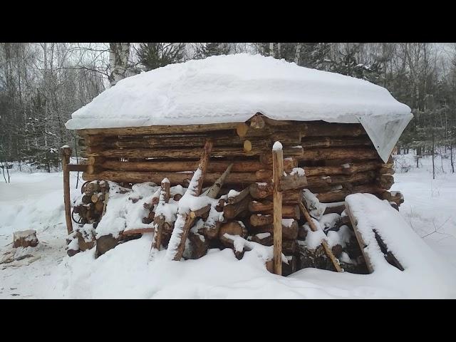 Дровенник из подручных средств