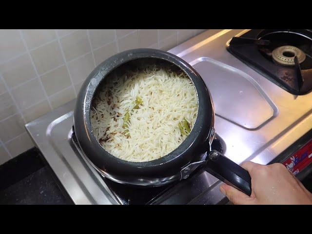 कुकर में बनाए खिले खिले जीरा राइस | Restaurant Style Jeera Rice In Pressure Cooker | Kabitaskitchen