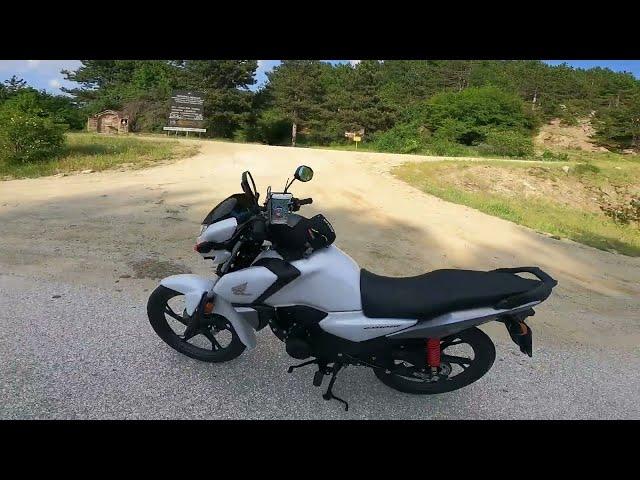 HONDA CB 125F extreme steep hill riding (1.000m altitude)