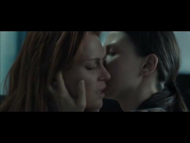 Olesya Sudzilovskaya and Dinara Jankovskaya Lesbian Kiss