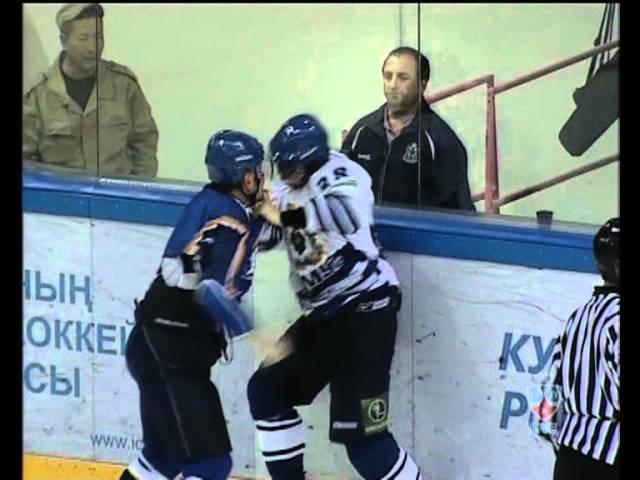 Valeev I vs Peretyagin S Hockey Brawl  Fight (Хоккейная Драка)