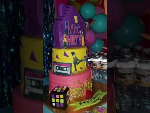 90’s House Party #shorts #birthday #houseparty #90s #balloon #backdrop #eventplanner #partyplanner
