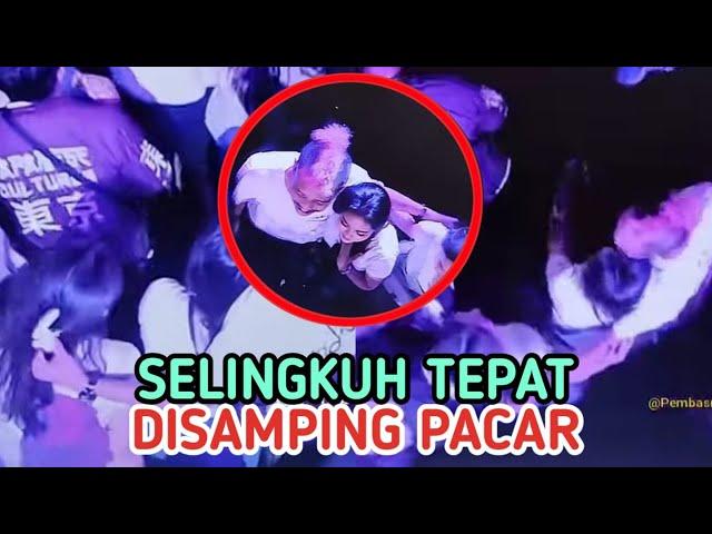 Badan Dipeluk Pacar, Tangannya Elus Wanita Lain, Tersorot Kamera Saat Nonton Konser