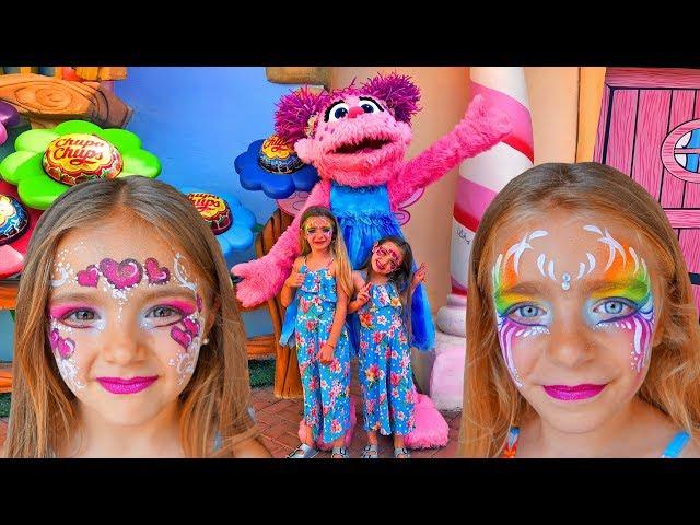 GISELE and CLAUDIA Pretend Play with Playhouse for kids funny video by las ratitas