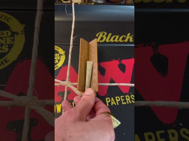 How to roll with one hand 