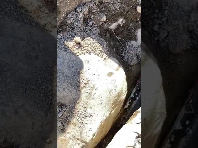 Using a water bottle as a gold tool #gold #outdoors #goldpanning