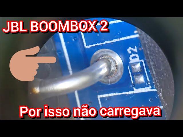 JBL BOOMBOX 2 não carrega, liga, led de carga fica vermelha e desliga, não carrega, defeito simples